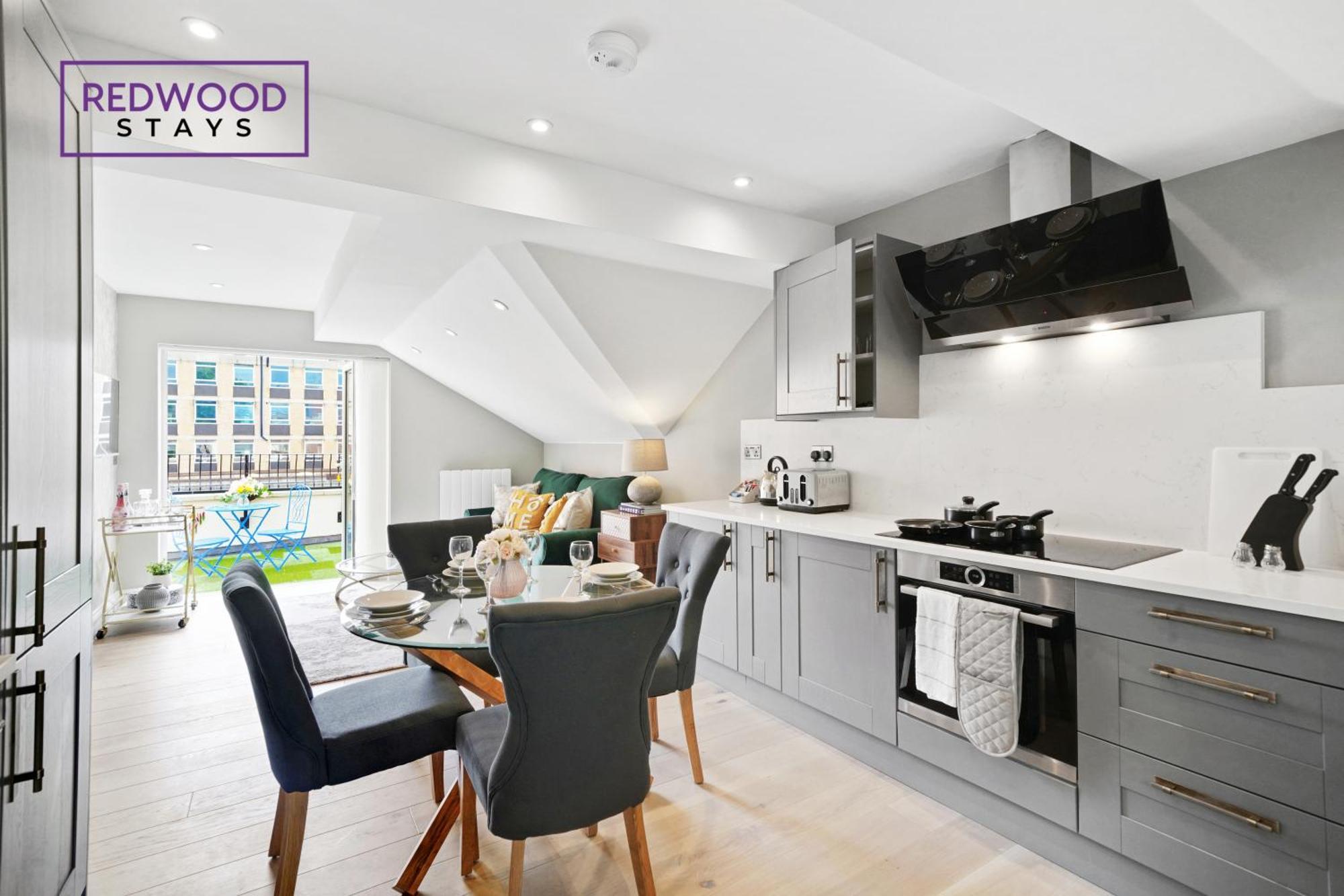 Quality 2 Bed 1 Bath For Contractors By Redwood * Reading
