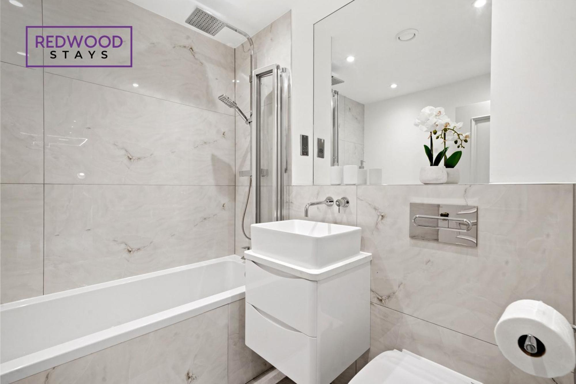 Quality 2 Bed 1 Bath For Contractors By Redwood Apartment