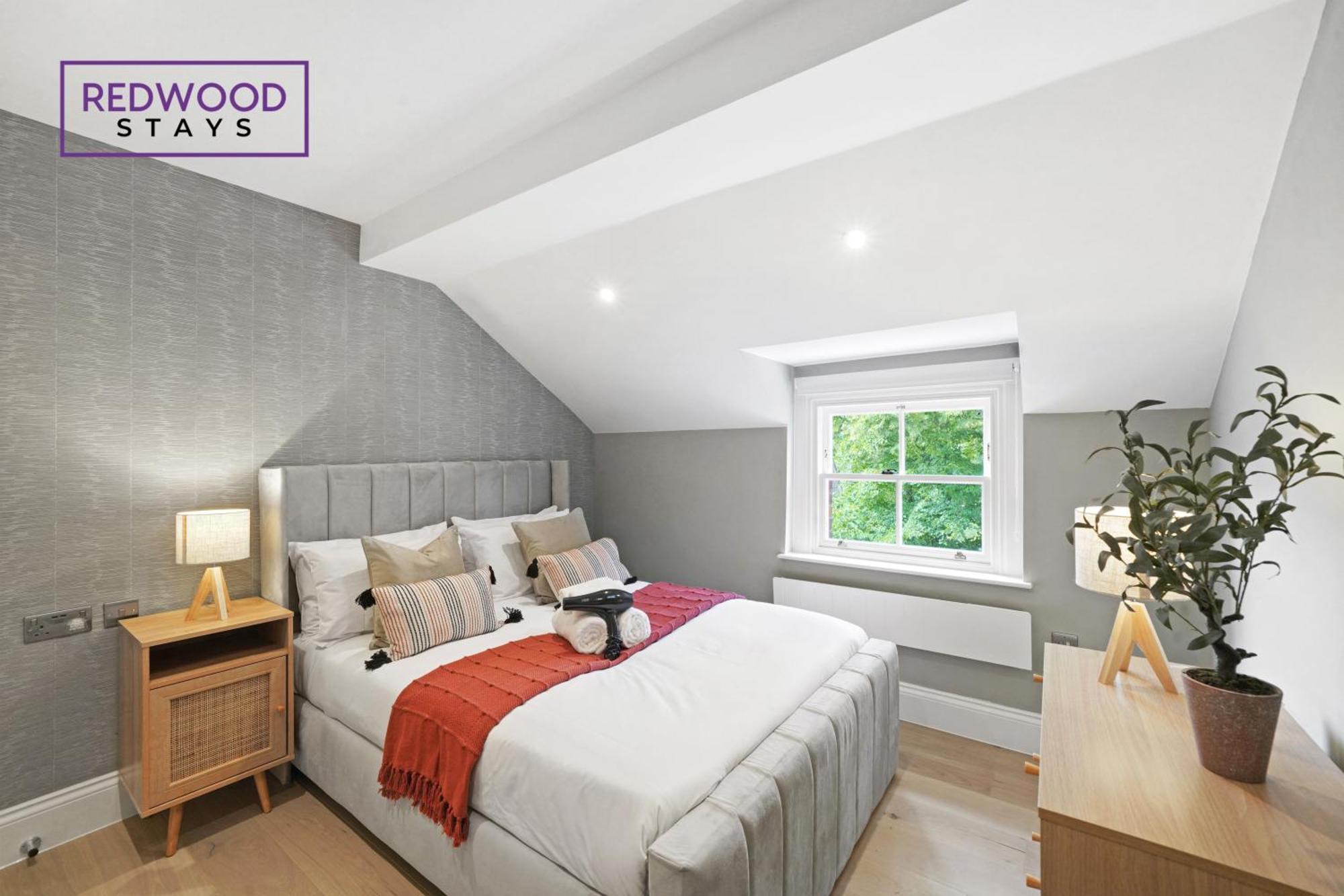 Quality 2 Bed 1 Bath For Contractors By Redwood